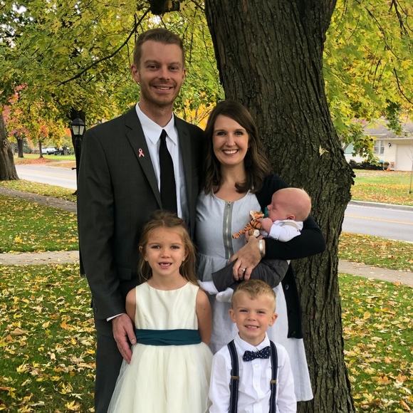 Meet your Posher, Katie - Picture 2 of 2